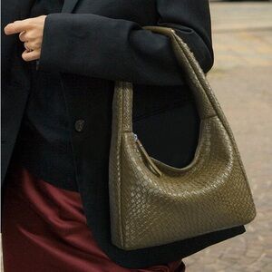 Bostanten KWELI Croc Structured Curved Hobo Handbag Olive Green